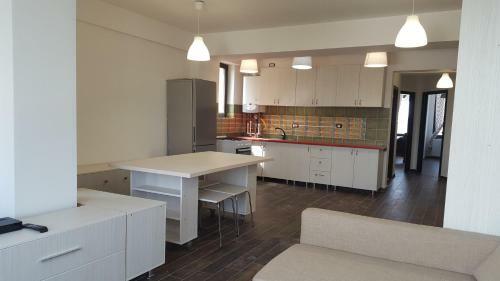 Pipera Park Lake View Apartments