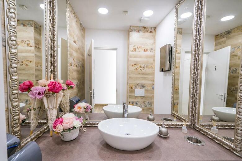 Hotel Studio One Accommodation Suites