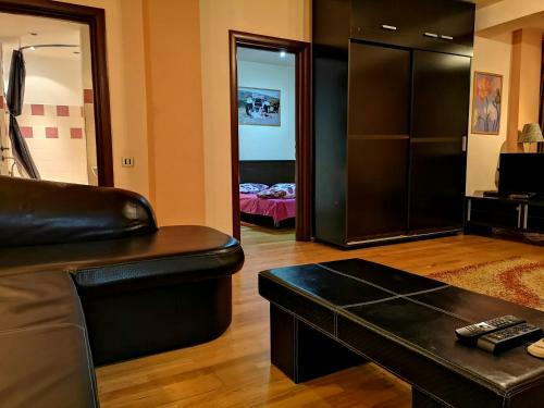 Rosuites - Romana Square Apartments