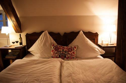 Hostal Transylvania Guesthouses