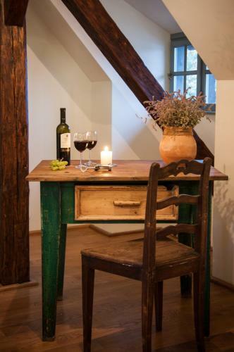 Hostal Transylvania Guesthouses