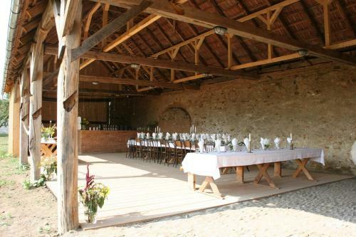 Hostal Transylvania Guesthouses