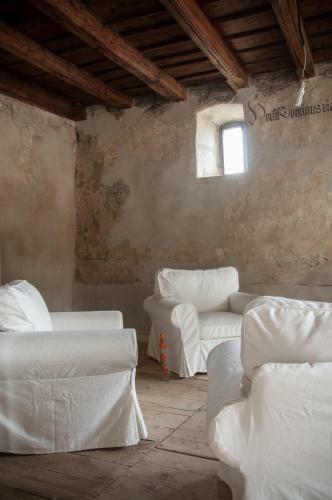 Hostal Transylvania Guesthouses