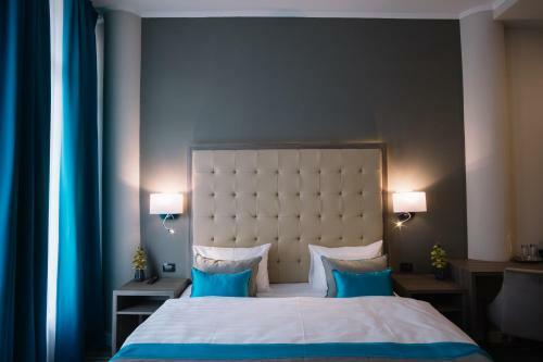 Norm Hill Hotel