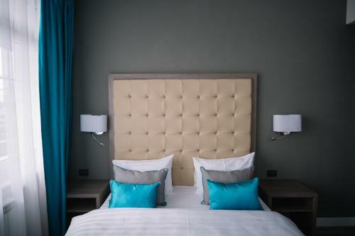 Norm Hill Hotel