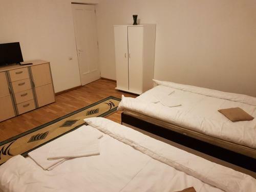 Hostal Bigcitty Rooms And Apartments