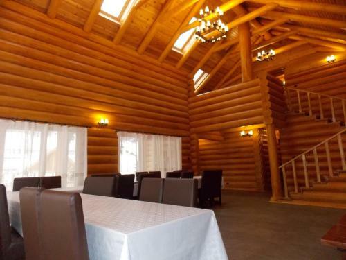 Hostal Pensiunea Izbucul Tauz
