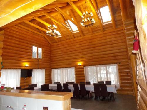 Hostal Pensiunea Izbucul Tauz