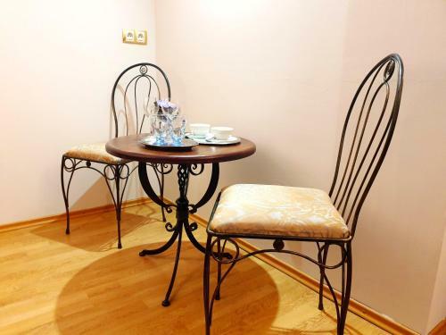 Hostal Penzion A Restauracia Toldi