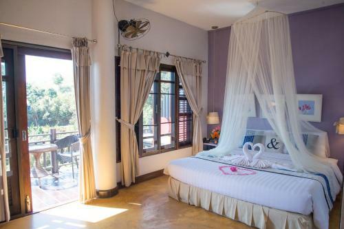 Hotel Phu Mork Dao Resort