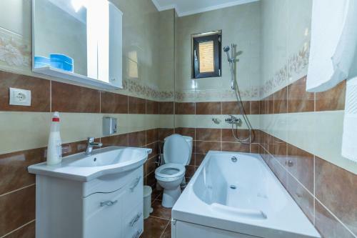 Hostal Conacul Lui Bulic?