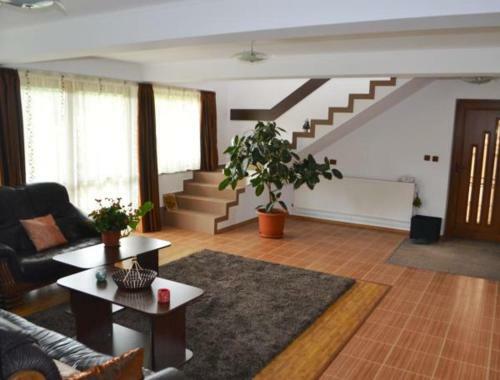 Hostal Pensiunea Cristiion