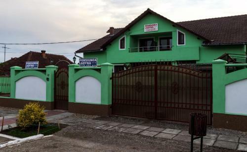 Hostal Pension Ladyna
