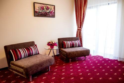 Hotel Axa Travel