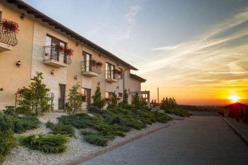 Hotel Axa Travel