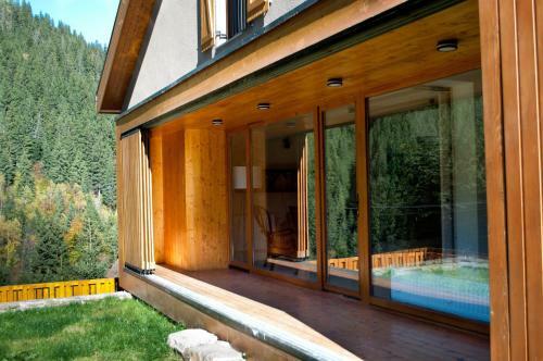 Apartamento Poarta Retezat