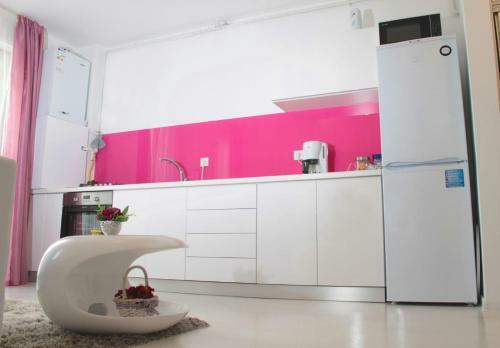 White Luxury Apartment