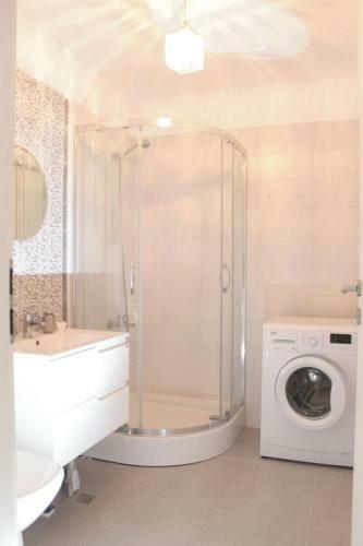 White Luxury Apartment