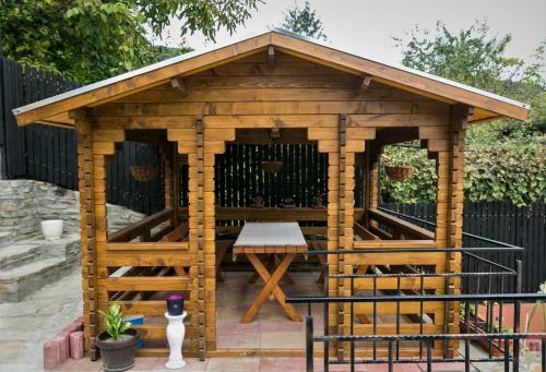 Hostal Pensiunea Burghof