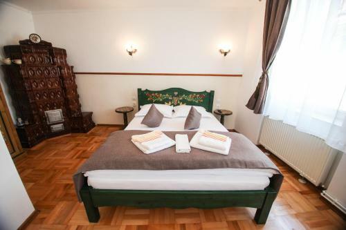 Hostal Casa Cu Usi - House Of Doors