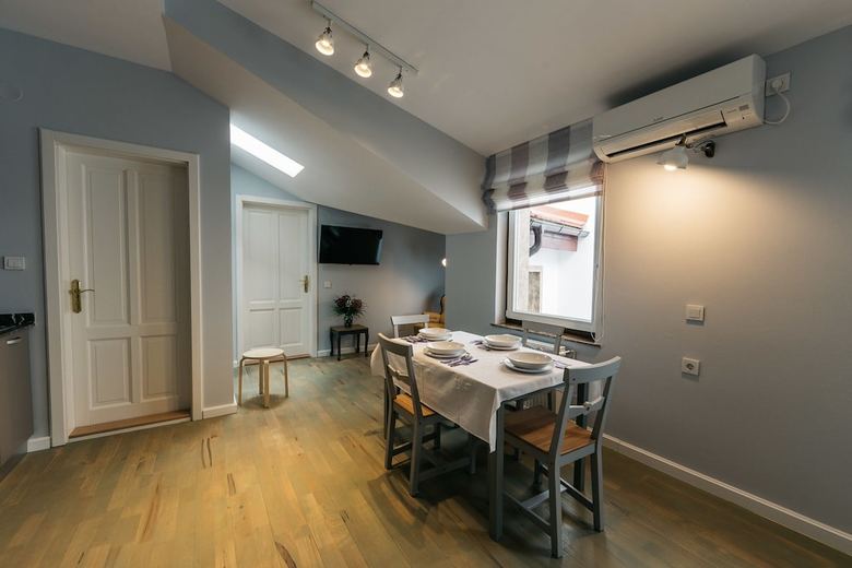 Yellowboot Aparthotel