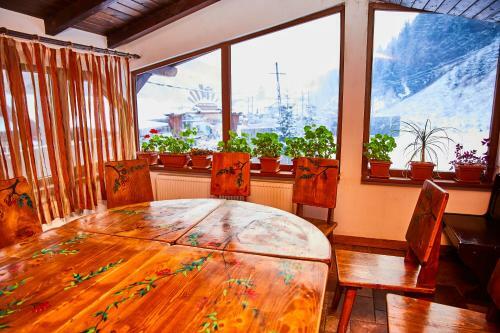 Hostal Pensiunea Somesana