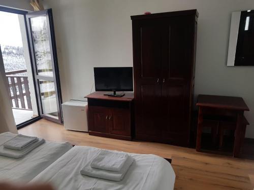 Hostal Pensiunea Rustic Ana