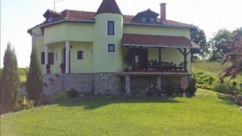 Hostal Guesthouse Rodjak Sa Sela