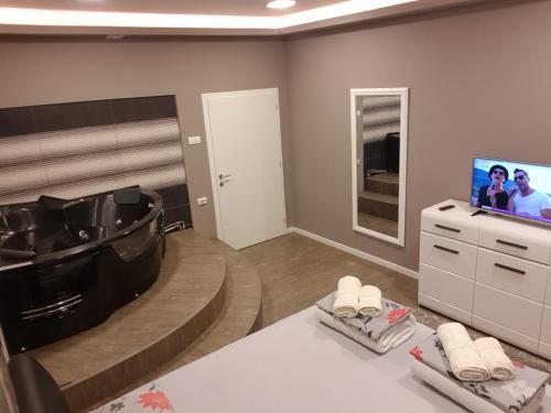 Ceca Apartman