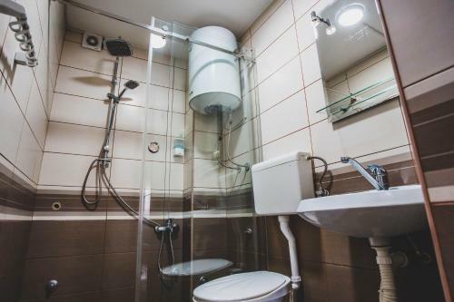 Cream Apartment