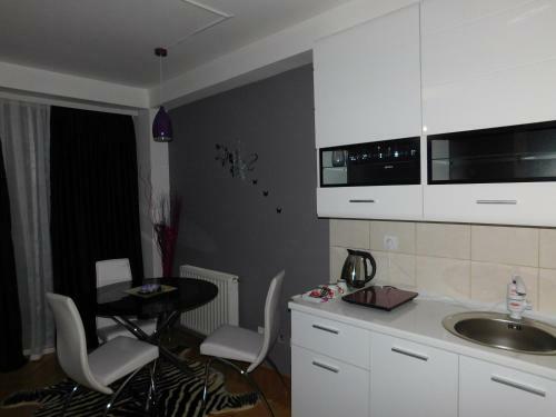 Velvet Lux Apartment