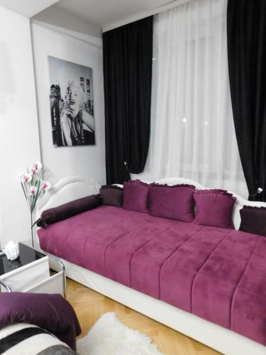 Velvet Lux Apartment