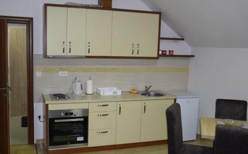 Apartmani Mari?