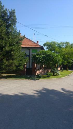 Green Apartment