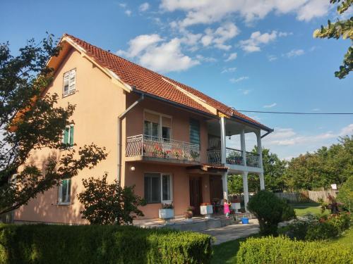 Apartments Doma?instvo Nikoli?