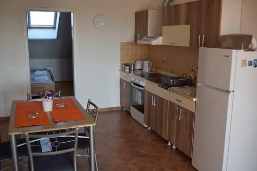 Apartment In City Center
