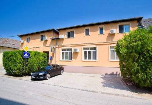 Hostal Guest House Mali Homtel