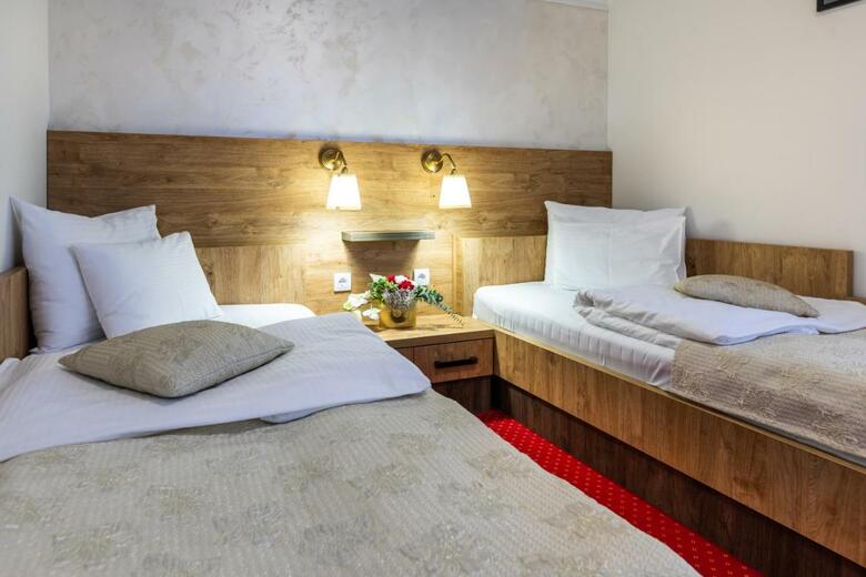 Hotel Royal Crown Garni
