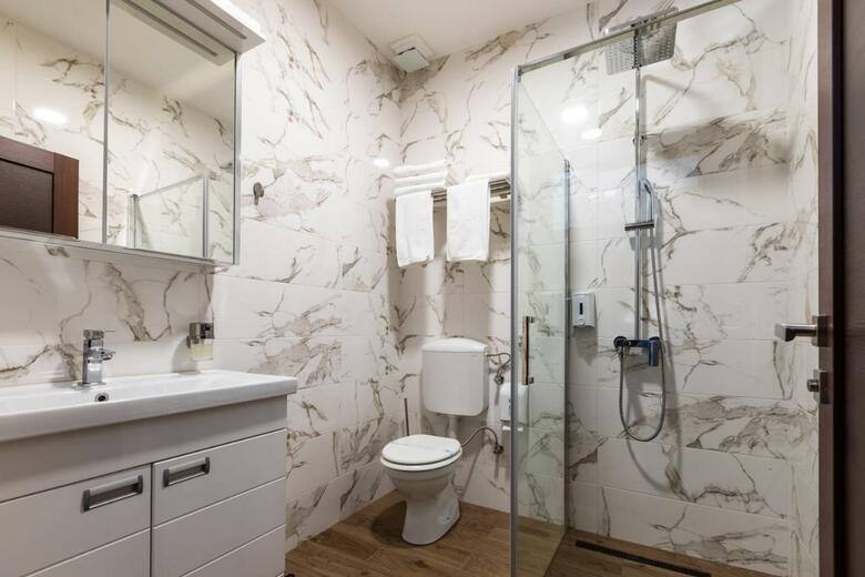 Hotel Royal Crown Garni