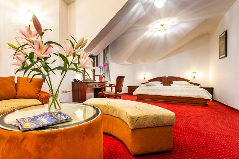 Hotel Royal Crown Garni