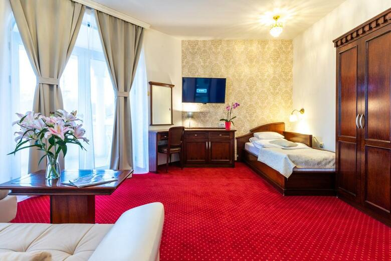 Hotel Royal Crown Garni