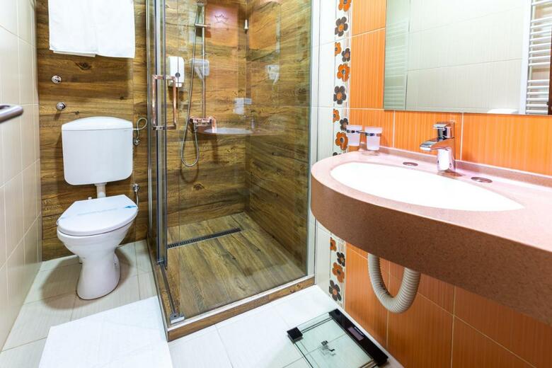 Hotel Royal Crown Garni