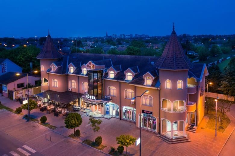 Hotel Royal Crown Garni