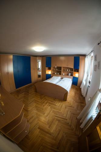 Apartments Pia