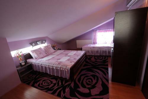 Hostal Villa Atina