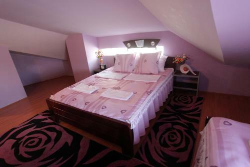 Hostal Villa Atina