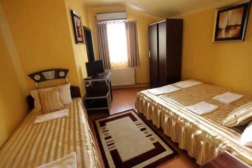 Hostal Villa Atina