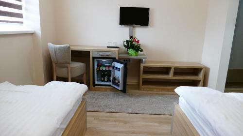 B&B Wood