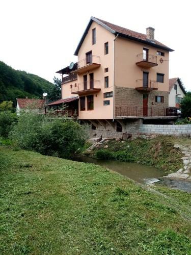Hostal Guesthouse Smiljani?