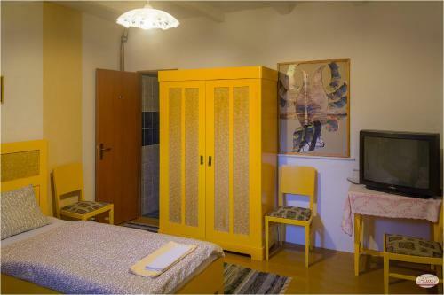 Hostal Ana Guesthouse